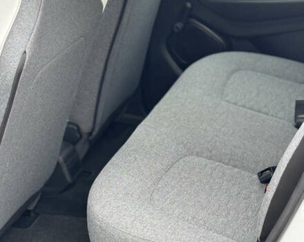 Белый Рено Зое, объемом двигателя 0 л и пробегом 71 тыс. км за 12700 $, фото 14 на Automoto.ua