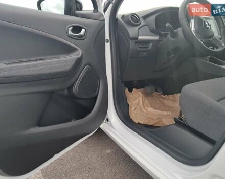 Білий Рено Зое, об'ємом двигуна 0 л та пробігом 12 тис. км за 14800 $, фото 81 на Automoto.ua