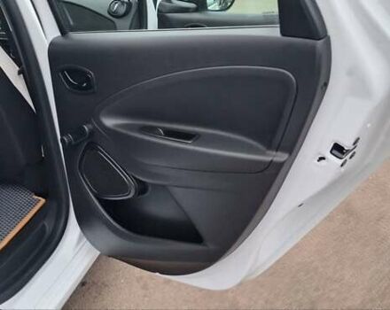 Белый Рено Зое, объемом двигателя 0 л и пробегом 54 тыс. км за 13900 $, фото 74 на Automoto.ua