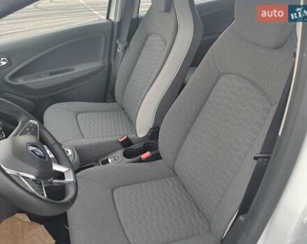 Білий Рено Зое, об'ємом двигуна 0 л та пробігом 12 тис. км за 14800 $, фото 56 на Automoto.ua