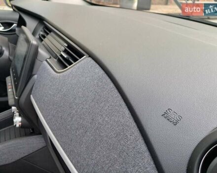 Білий Рено Зое, об'ємом двигуна 0 л та пробігом 12 тис. км за 14800 $, фото 135 на Automoto.ua