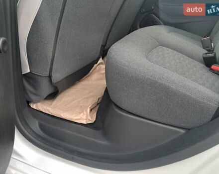 Білий Рено Зое, об'ємом двигуна 0 л та пробігом 12 тис. км за 14800 $, фото 52 на Automoto.ua