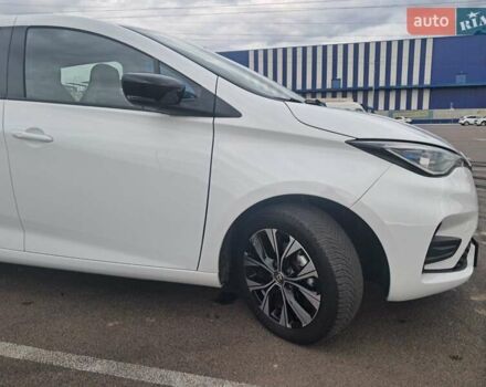 Білий Рено Зое, об'ємом двигуна 0 л та пробігом 12 тис. км за 14800 $, фото 126 на Automoto.ua