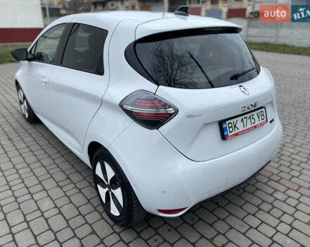 Белый Рено Зое, объемом двигателя 0 л и пробегом 31 тыс. км за 13999 $, фото 8 на Automoto.ua