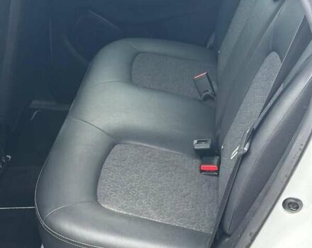 Белый Рено Зое, объемом двигателя 0 л и пробегом 29 тыс. км за 12158 $, фото 21 на Automoto.ua