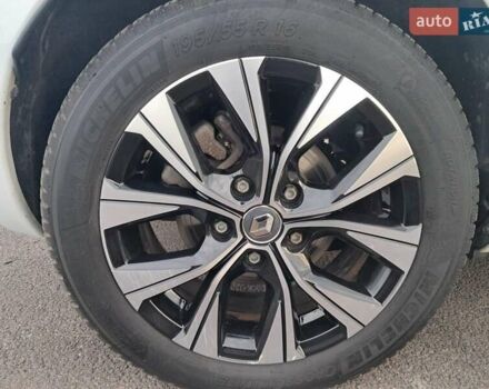 Білий Рено Зое, об'ємом двигуна 0 л та пробігом 12 тис. км за 14800 $, фото 17 на Automoto.ua