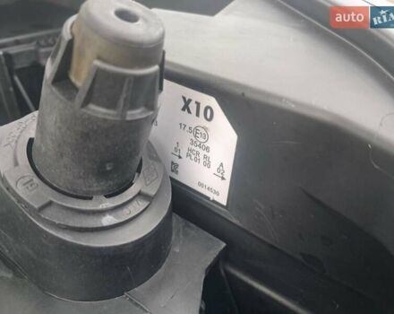 Білий Рено Зое, об'ємом двигуна 0 л та пробігом 12 тис. км за 14800 $, фото 101 на Automoto.ua