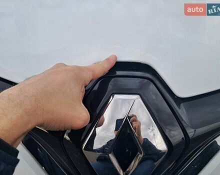 Білий Рено Зое, об'ємом двигуна 0 л та пробігом 12 тис. км за 14800 $, фото 21 на Automoto.ua