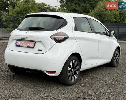 Белый Рено Зое, объемом двигателя 0 л и пробегом 4 тыс. км за 14999 $, фото 21 на Automoto.ua