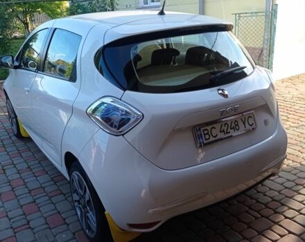 Белый Рено Зое, объемом двигателя 0 л и пробегом 76 тыс. км за 8300 $, фото 1 на Automoto.ua