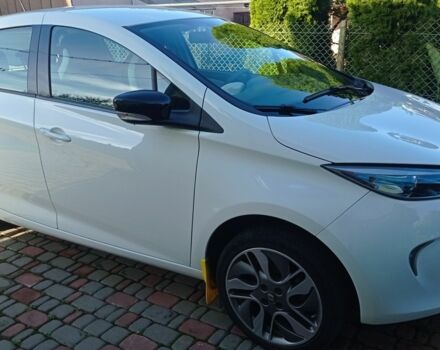 Белый Рено Зое, объемом двигателя 0 л и пробегом 76 тыс. км за 8300 $, фото 13 на Automoto.ua