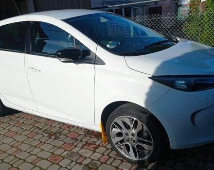Белый Рено Зое, объемом двигателя 0 л и пробегом 76 тыс. км за 8300 $, фото 9 на Automoto.ua