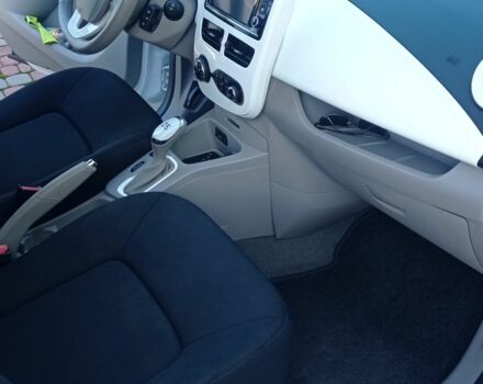 Белый Рено Зое, объемом двигателя 0 л и пробегом 76 тыс. км за 8300 $, фото 20 на Automoto.ua