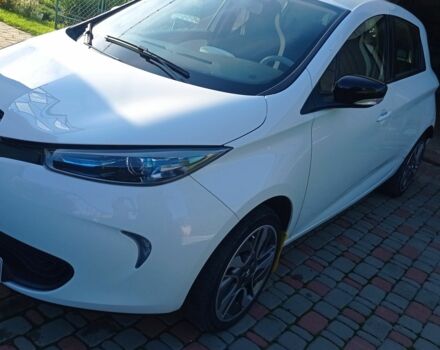 Белый Рено Зое, объемом двигателя 0 л и пробегом 76 тыс. км за 8300 $, фото 10 на Automoto.ua