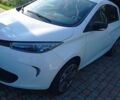 Белый Рено Зое, объемом двигателя 0 л и пробегом 76 тыс. км за 8300 $, фото 10 на Automoto.ua