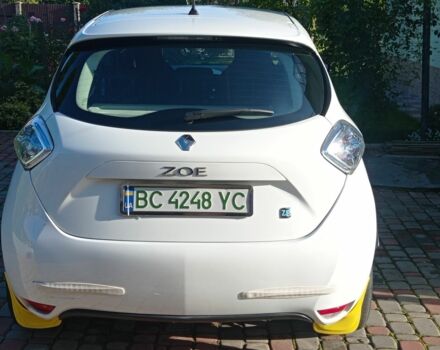 Белый Рено Зое, объемом двигателя 0 л и пробегом 76 тыс. км за 8300 $, фото 12 на Automoto.ua