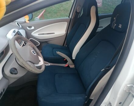 Білий Рено Зое, об'ємом двигуна 0 л та пробігом 80 тис. км за 7439 $, фото 10 на Automoto.ua
