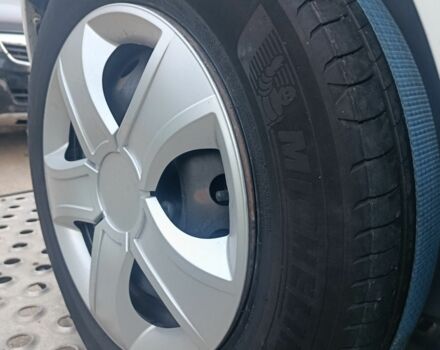 Белый Рено Зое, объемом двигателя 0 л и пробегом 80 тыс. км за 7979 $, фото 10 на Automoto.ua