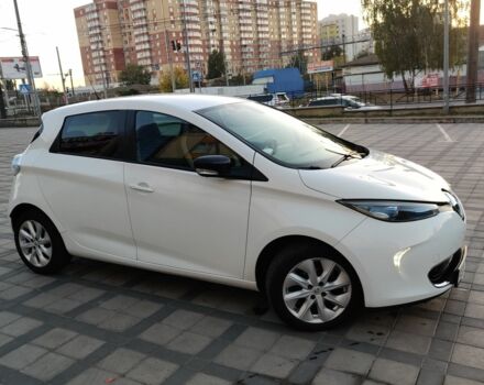 Белый Рено Зое, объемом двигателя 0 л и пробегом 300 тыс. км за 5900 $, фото 6 на Automoto.ua