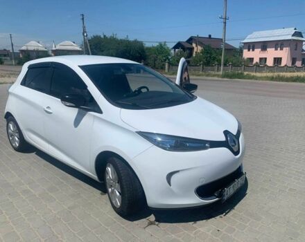 Белый Рено Зое, объемом двигателя 0 л и пробегом 155 тыс. км за 6800 $, фото 1 на Automoto.ua