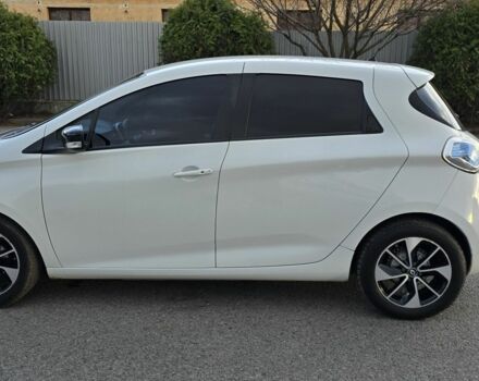 Белый Рено Зое, объемом двигателя 0 л и пробегом 92 тыс. км за 9200 $, фото 7 на Automoto.ua