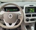 Белый Рено Зое, объемом двигателя 0 л и пробегом 108 тыс. км за 5999 $, фото 4 на Automoto.ua