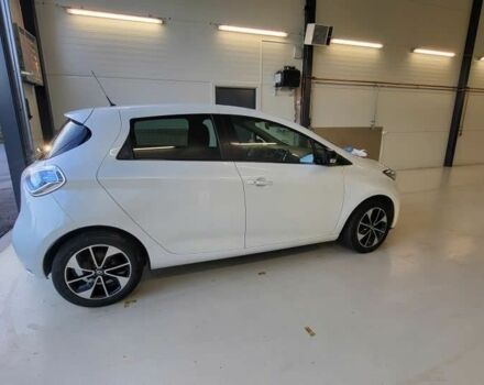 Белый Рено Зое, объемом двигателя 1 л и пробегом 110 тыс. км за 9500 $, фото 2 на Automoto.ua