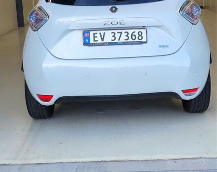 Белый Рено Зое, объемом двигателя 1 л и пробегом 110 тыс. км за 9500 $, фото 1 на Automoto.ua