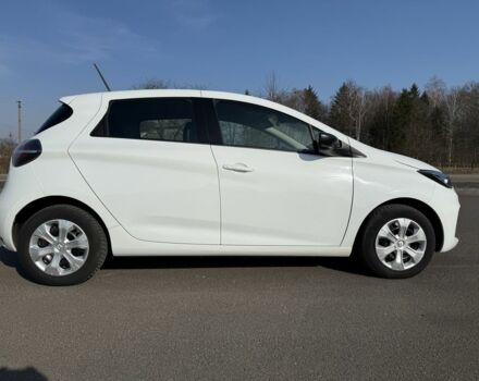 Белый Рено Зое, объемом двигателя 0 л и пробегом 96 тыс. км за 10400 $, фото 5 на Automoto.ua