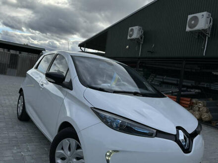 Рено Зое 2013 у Калуше на Automoto.ua Білий Рено Зое, об'ємом двигуна 0 л та пробігом 106 тис. км за 6550 $, фото 1 на Automoto.ua