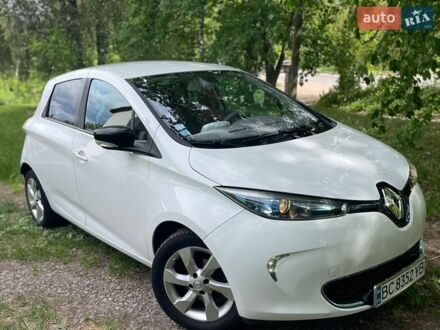 Белый Рено Зое, объемом двигателя 0 л и пробегом 166 тыс. км за 5750 $, фото 1 на Automoto.ua