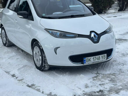 Белый Рено Зое, объемом двигателя 0 л и пробегом 73 тыс. км за 5799 $, фото 1 на Automoto.ua