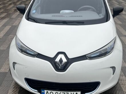 Рено Зое 2013 у Ужгороді на Automoto.ua Білий Рено Зое, об'ємом двигуна 0 л та пробігом 150 тис. км за 6000 $, фото 1 на Automoto.ua