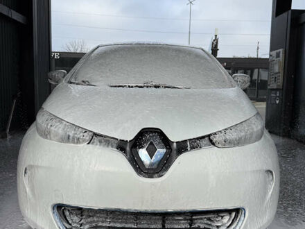 Білий Рено Зое, об'ємом двигуна 0 л та пробігом 74 тис. км за 6400 $, фото 1 на Automoto.ua