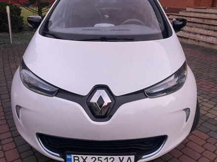 Белый Рено Зое, объемом двигателя 0 л и пробегом 155 тыс. км за 6800 $, фото 1 на Automoto.ua