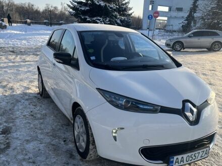 Белый Рено Зое, объемом двигателя 0 л и пробегом 128 тыс. км за 5800 $, фото 1 на Automoto.ua