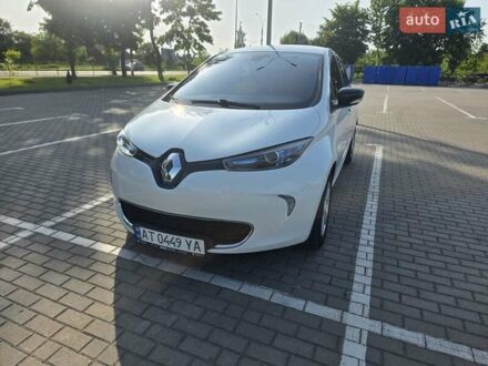 Рено Зое 2014 в Коломые на Automoto.ua Белый Рено Зое, объемом двигателя 0 л и пробегом 77 тыс. км за 7300 $, фото 1 на Automoto.ua