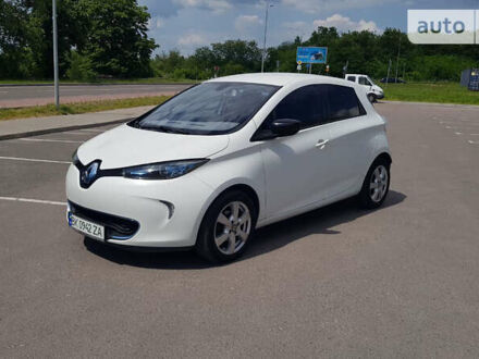 Белый Рено Зое, объемом двигателя 0 л и пробегом 82 тыс. км за 8750 $, фото 1 на Automoto.ua