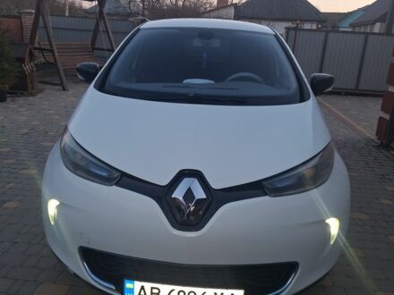 Рено Зое 2014 у Тростянце на Automoto.ua Білий Рено Зое, об'ємом двигуна 0 л та пробігом 150 тис. км за 5200 $, фото 1 на Automoto.ua