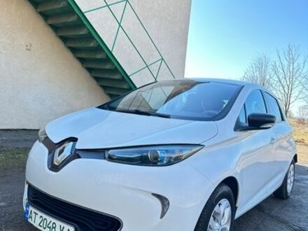 Белый Рено Зое, объемом двигателя 0 л и пробегом 108 тыс. км за 5570 $, фото 1 на Automoto.ua