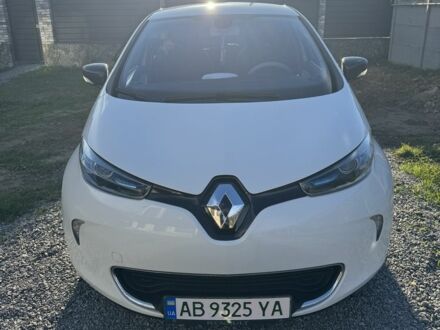 Рено Зое 2014 в Виннице на Automoto.ua Белый Рено Зое, объемом двигателя 0 л и пробегом 166 тыс. км за 6000 $, фото 1 на Automoto.ua