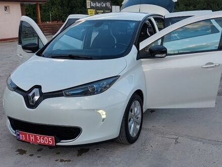 Белый Рено Зое, объемом двигателя 0 л и пробегом 112 тыс. км за 6500 $, фото 1 на Automoto.ua