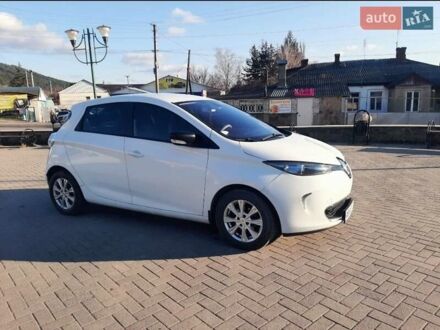 Белый Рено Зое, объемом двигателя 0 л и пробегом 150 тыс. км за 6500 $, фото 1 на Automoto.ua