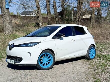 Рено Зое 2015 в Киеве на Automoto.ua Белый Рено Зое, объемом двигателя 0 л и пробегом 150 тыс. км за 6200 $, фото 1 на Automoto.ua