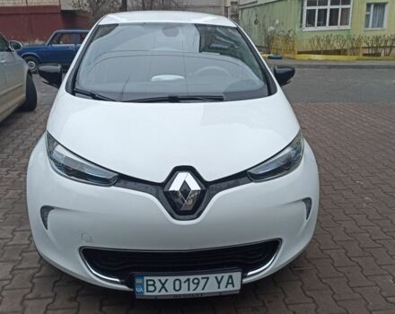 Белый Рено Зое, объемом двигателя 0 л и пробегом 120 тыс. км за 6600 $, фото 1 на Automoto.ua