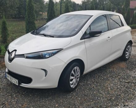 Белый Рено Зое, объемом двигателя 0 л и пробегом 72 тыс. км за 7213 $, фото 1 на Automoto.ua