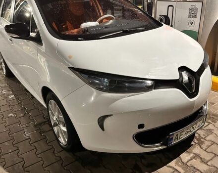 Белый Рено Зое, объемом двигателя 0 л и пробегом 172 тыс. км за 7000 $, фото 1 на Automoto.ua