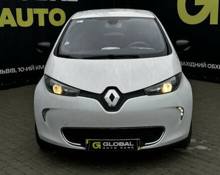 Белый Рено Зое, объемом двигателя 0 л и пробегом 90 тыс. км за 6400 $, фото 1 на Automoto.ua