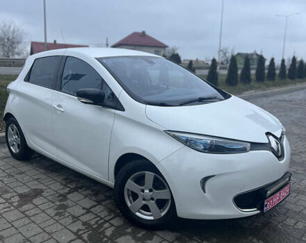 Белый Рено Зое, объемом двигателя 0 л и пробегом 90 тыс. км за 6950 $, фото 1 на Automoto.ua