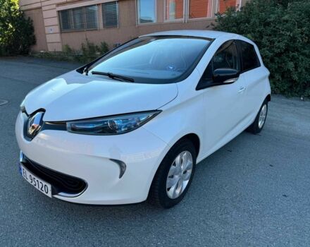 Белый Рено Зое, объемом двигателя 0 л и пробегом 79 тыс. км за 5100 $, фото 1 на Automoto.ua